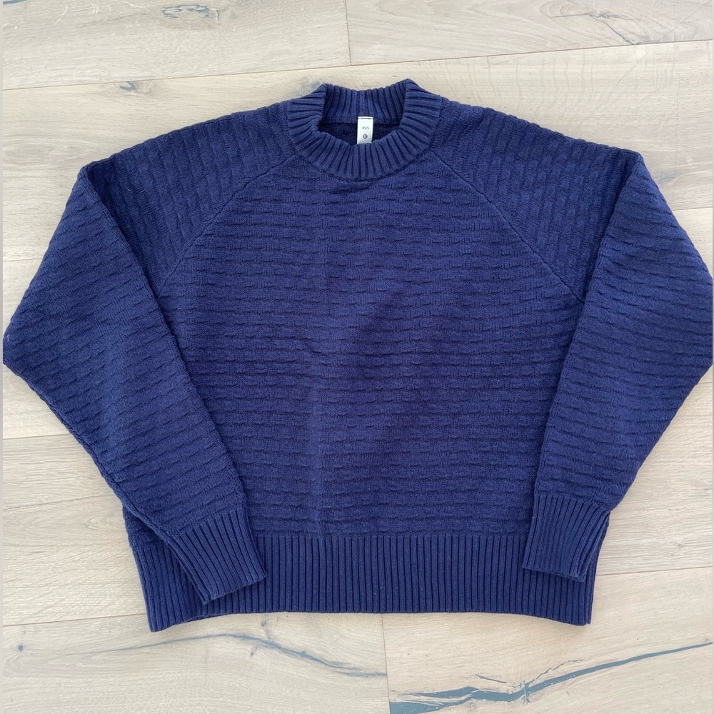 Lululemon, WMNS sweater NWOT- SZ, xs/sm